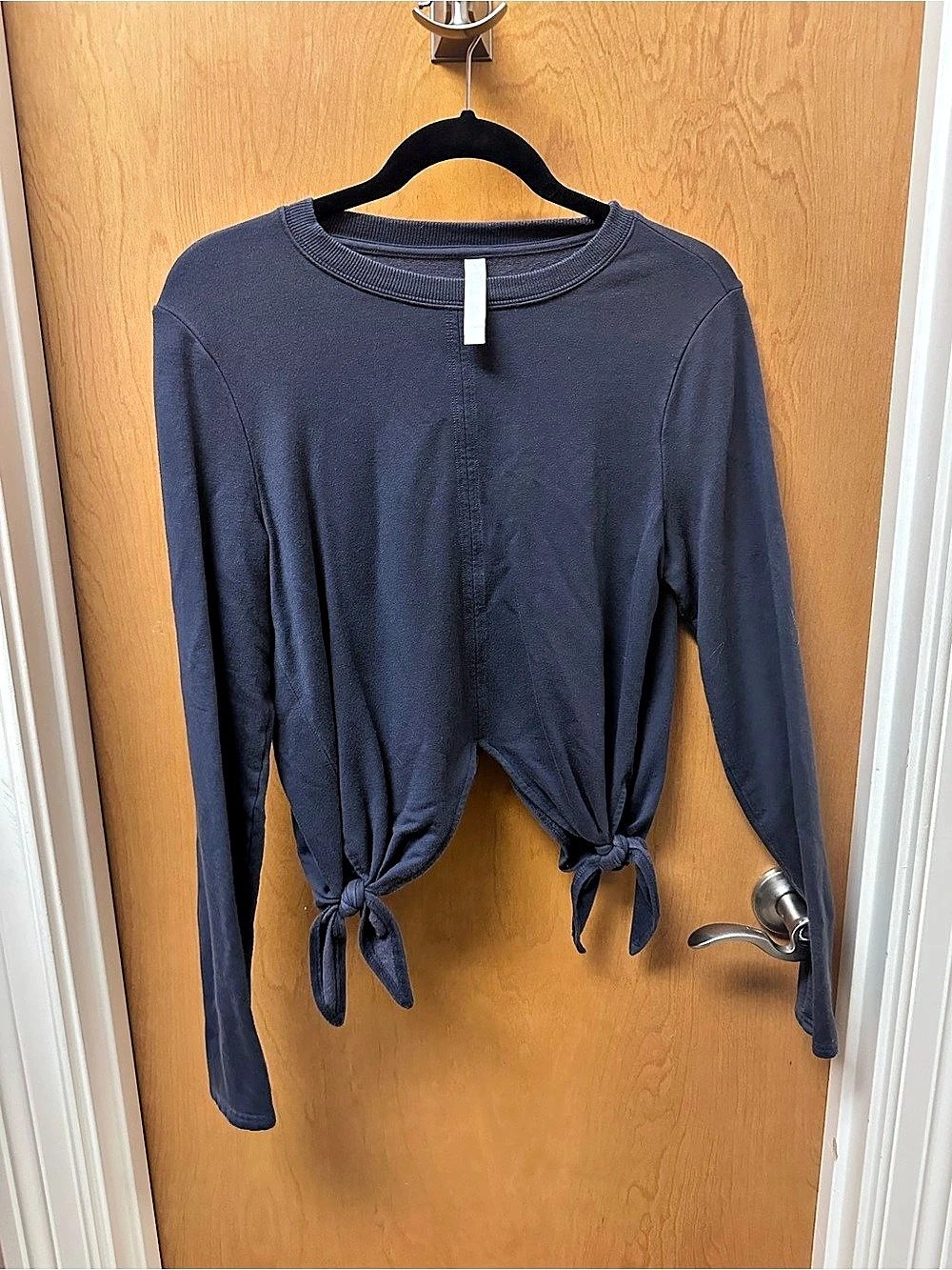 Athleta Nirvana Twist Front Sweatshirt Gray/Blue